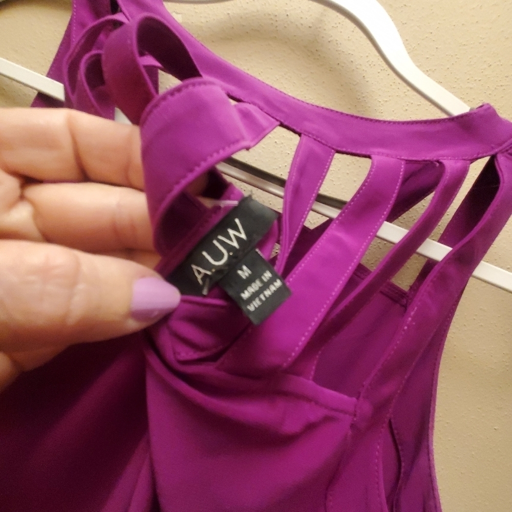 Womens size M sleeveless fuscia lightweight  strappy top  very cute - Picture 9 of 12